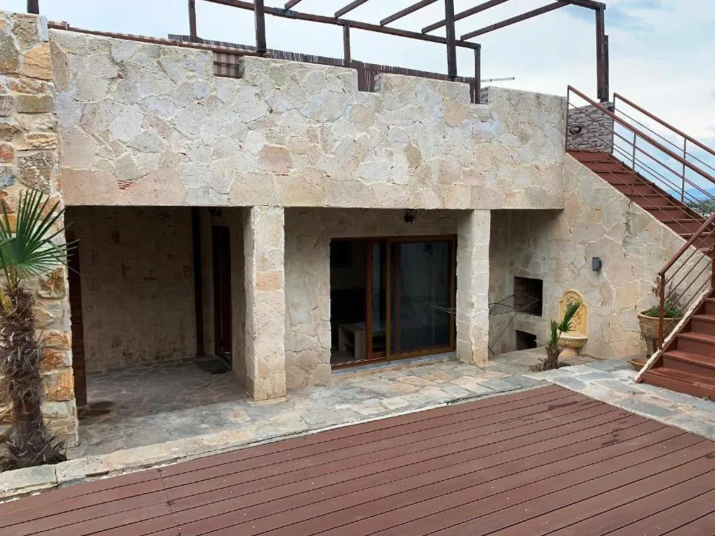 Villa Laskari Sea View 尼亚·蒙达尼亚